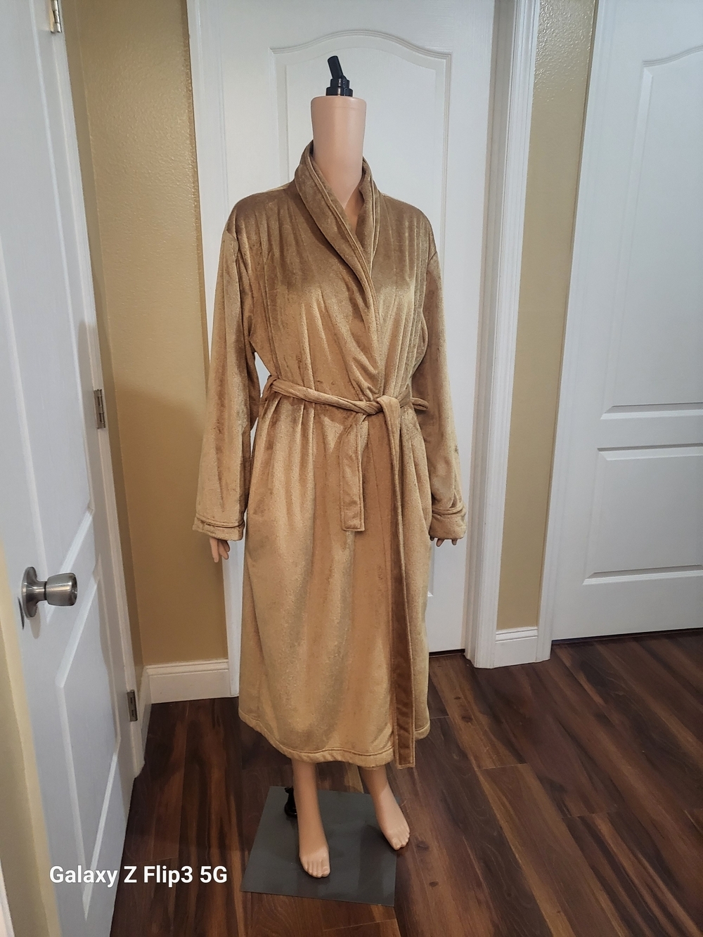 George Sleepwear Camel Plush Fleece Belted Robe XL 16/18 Neutral Cozy Pre-owned